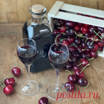 ВИНО ИЗ ЧЕРЕШНИ - настоящее, домашнее, вкусное и ароматное
3 кг черешни без косточек
350 гр. сахара
1 стакан воды
лимонная кислота на кончике ножа