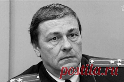 Умер актер из «Улиц разбитых фонарей» и «Убойной силы» Матвеев. На 75-м году жизни скончался заслуженный артист России Борис Матвеев, известный по ролям в сериалах «Улицы разбитых фонарей» и «Убойная сила». О смерти актера сообщили в Большом театре кукол (БТК), где Матвеев служил с 2003 года. О причинах смерти артиста не сообщается.