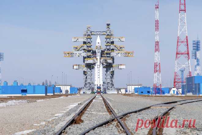 Глава Роскосмоса объяснил причину отмены первого пуска ракеты «Ангара-А5». Повторная попытка пуска ракеты с Восточного назначена на 10 апреля.