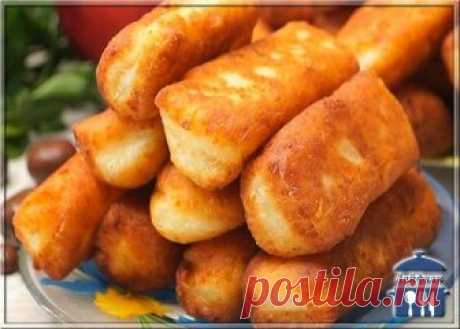 Нежная Вкуснятина из творога за 15 минут!
 
Творожные брусочки. Они просто наивкуснейшие, воздушные, мягкие, словно тают во рту. Идеально подходит для завтрака. Особенно оценят это лакомство дети.
 
Ингредиенты     
350 гр Творог
1 шт Яйцо
1 ст.л сметана
2 ст.л Сахар
1/3 ч.л Соль
1 ч.л Разрыхлитель
200-250 гр Мука
 
Приготовление     
В миску кладем 350 гр творога. Разбиваем 1 яйцо, добавляем 2 ст.л. сахара, соль, 1 ст.л. сметаны. Все хорошо перемешиваем.
 
Добавляем посте...