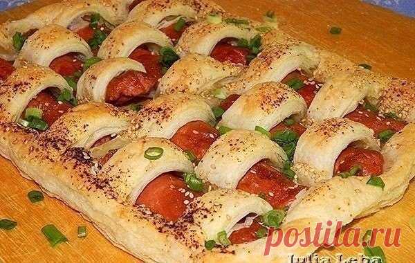 СОСИСКИ В ТЕСТЕ 

источник • Домашняя Кулинария •
 

 







СОСИСКИ В ТЕСТЕ Ингредиенты:250 г слоёного теста без дрожжей4 сосиски стандартного размераподсолнечное маслолимонный перецкунжутперья зелёного лукаПригото…