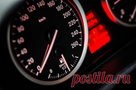 Какой остаётся запас хода при горящей лампе уровня топлива | Рекомендательная система Пульс Mail.ru