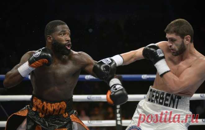 Аллахвердиев бит Бронером, Постол завоевал пояс WBC