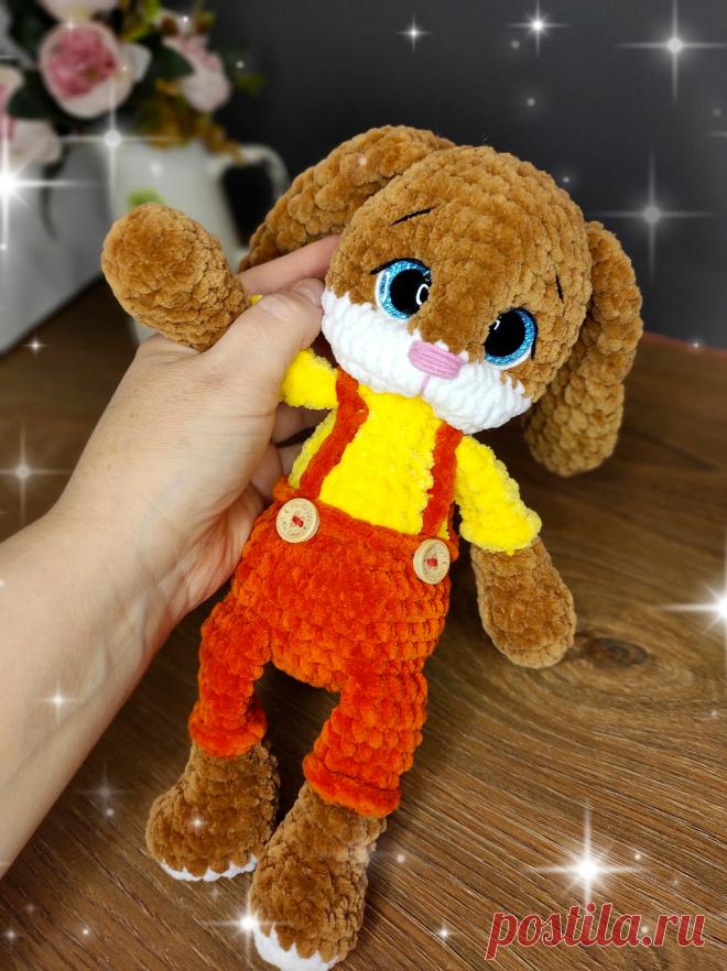 PDF Зайка забавный малыш крючком. FREE crochet pattern; Аmigurumi toy patterns. Амигуруми схемы и описания на русском. Вязаные игрушки и поделки своими руками #amimore - зайка из плюшевой пряжи, плюшевый заяц, зайчик, кролик, зайчонок, крольчонок.