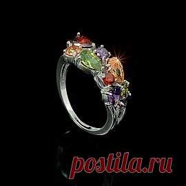 В каталоге Кольцо из коллекции Золотой скарабей 2015 с цирконами мультиколор на серебре — цена 850р. разм есть