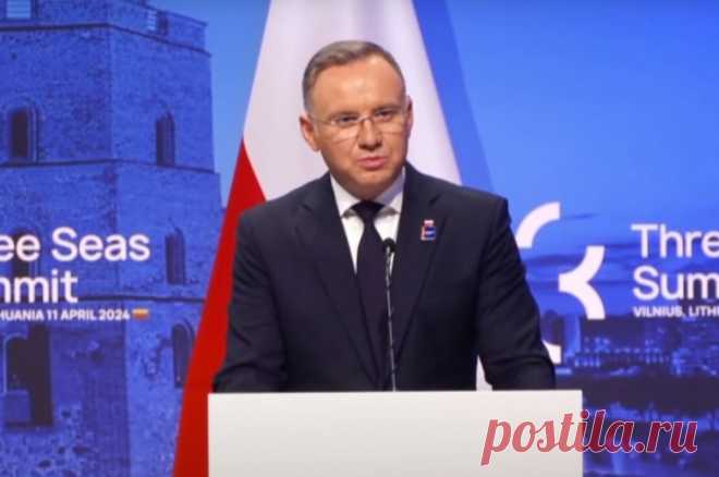 Дуда заявил об отсутствии решений о размещении в Польше ядерного оружия. Ранее глава государства заявил, что Польша готова пойти на размещение на своей территории американского ядерного оружия.