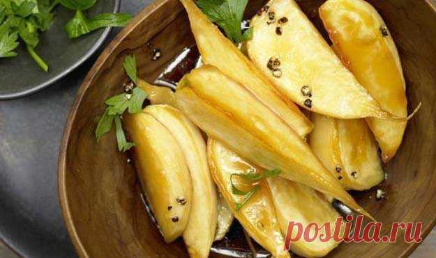 Полезные #овощи не значит, что они только полезные, они еще и вкусные. надо их просто уметь готовить. Репа хороша во многих блюдах

#Полезные_овощи — репа. Рецепты
- Репа ферментированная (квашенная)
- Глазированная репа
- #Суп из белой репы с жареным фундуком
- Репа в соусе
- Шоколадный #пирог с репой