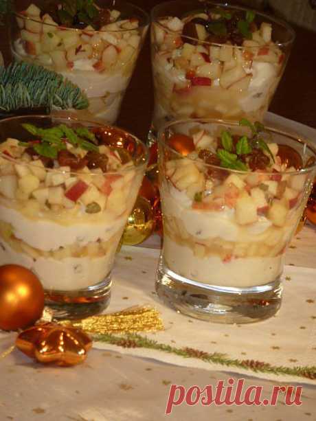 Творожный крем с изюмом и яблочным тартаром. : Десерты