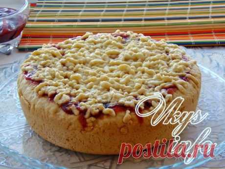 Пирог с вареньем в мультиварке 
Самый простой и вкусный пирог с вареньем в мультиварке – это тот, что готовится по принципу насыпного. Перед сочетанием нежной, буквально тающей во рту песочной основы и простенькой начинки из любого…