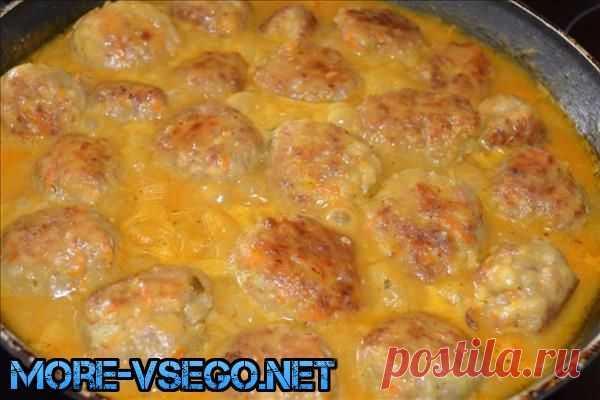 Как приготовить ежики из фарша с рисом, с подливкой на сковороде: 8 вкуснейших рецептов