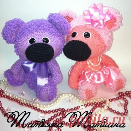 PDF Мишутка Юничка. FREE amigurumi crochet pattern. Бесплатный мастер-класс, схема описание для вязания амигуруми крючком. Вяжем игрушки своими руками! Медведь, мишка, медведица, медвежонок, teddy bear, suportar, bär, ours, medvěd, medvídek, nallebjörn. #амигуруми #amigurumi #amigurumidoll #amigurumipattern #freepattern #freecrochetpatterns #crochetpattern #crochetdoll #crochettutorial #patternsforcrochet #вязание #вязаниекрючком #handmadedoll #рукоделие #ручнаяработа #pattern #tutorial #häkeln
