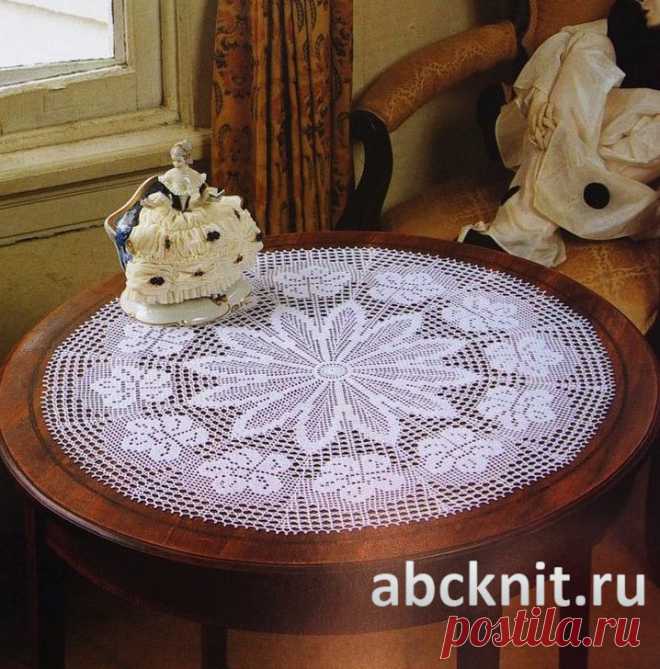 Две филейные салфетки крючком.