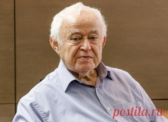 Психолог Михаил Литвак: «У нас женщин воспитывают как проституток» Люди рождаются гениями, а в процессе воспитания из них делают тупиц. Способных к одному делу часто заставляют выбрать совершенно другую профессию, и человек потом страдает всю жизнь. А любить большинство и вовсе не умеет, считая любовью болезненную потребность в другом человеке. Об этом в интервью «РК» рассказал академик РАЕН и психотерапевт европейского реестра Михаил Литвак. — После прочтения ваших книг с...