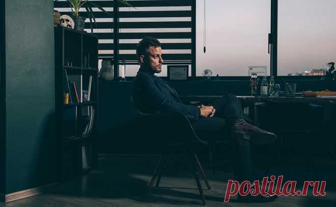 Что известно об аресте главы Group-IB Ильи Сачкова. В Москве по подозрению в госизмене арестован основатель и гендиректор Group-IB Илья Сачков. Среди версий — дело о госизмене 2016 года, фигурантами которого были сотрудники ФСБ и «Лаборатории Касперского»