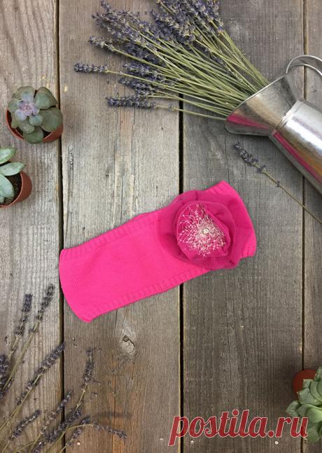 Повязка фуксия «Камелия»

Повязка трикотажная, двойной вязки, из 100% хлопковой итальянской пряжи. Украшена цветком из сетки в виде камелии.