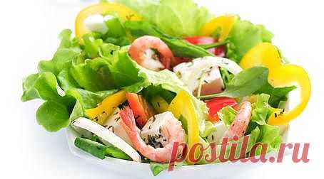 Салат с брынзой и креветками