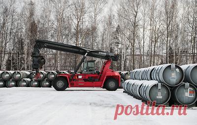 Росатом опроверг информацию о прекращении поставок урана в США. Как отметили в пресс-службе госкорпорации, Росатом "всегда выполнял в полном объеме и в согласованный срок свои контрактные обязательства"