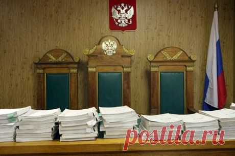 В Казани заочно арестовали украинских бизнесменов Коломойского и Боголюбова. В Казани суд заочно арестовал украинских бизнесменов Игоря Коломойского и Геннадия Боголюбова. С декабря 2006 года по октябрь 2007 года предприниматели Украины Коломойский, Боголюбов, Ярославский и председатель правления ЗАО «Укртатнафта» Овчаренко, решили присвоить нефть российской компании «Татнефть».