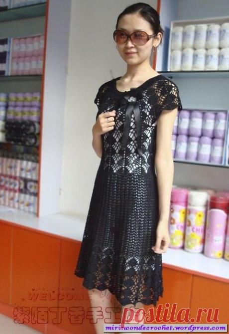 Платье или блуза с круглой кокеткой крючком