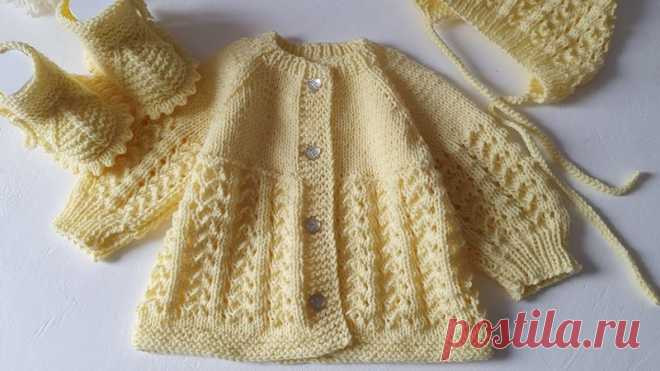 Кофточка

#кофта_детская@knit_best, #кофта_спицами@knit_best

видео мк*

Источник: https://www.youtube.com/watch?v=bljuCVpJZEk Размеры: на 6-12 мес., 1-1, 2/2.
Материалы: пряжа Alpina ROSA от ONline 100% хлопок , 50г/165 м., набор чулочных спиц No2,5, 3 пуговицы, 20 см атласной ленточки.
Узоры: резинка 2/2: *2 лицевые, 2 изнаночные*.
Резинка 1х1: *1 лицевая, 1 изнаночная*.
Лицевая гладь: лицевые ряды – изнаночные ряды лицевые.
Изнаночная гладь: изнаночные ряды – лицевые ряды.
Плотность вязания…