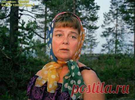 Живешь-живешь себе, а потом БАЦ!!! И шЫшнадцать уже не тебе, а детям!...)))
