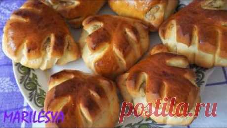 Нежные ОРЕХОВЫЕ БУЛОЧКИ ЛИСТИКИ/Buns like leaves Красивые необычные булочки в форме листиков с ореховой начинкой. Нежное мелко пористое тесто и два слоя вкуснейшей начинки. Готовить легко и просто! Булочки ...