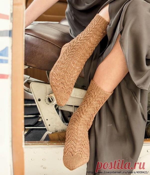 Дамские вязаные носочки с узором «Корбюзье».