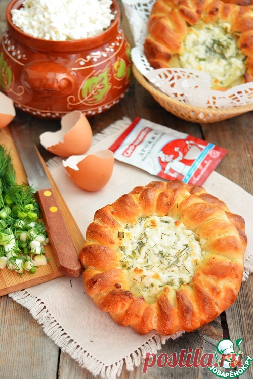 Ватрушки с творогом, брынзой и зеленью - кулинарный рецепт