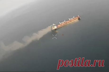Удар умной «Герани» по судну показали на видео