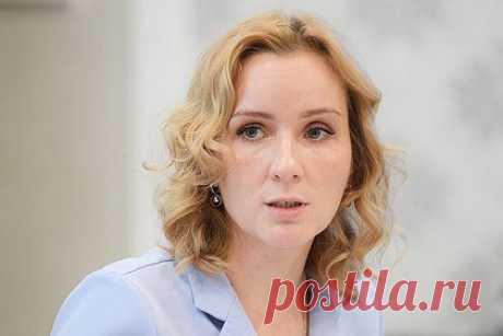 Львова-Белова призвала ввести языковой тест для детей мигрантов перед школой. Для детей мигрантов в России нужно ввести языковой тест перед поступлением в детские сады и школы. Об этом заявила уполномоченный по правам ребенка Мария Львова-Белова в Telegram-канале. «Изучение языка должно быть обязательным, актуально и введение тестирования детей», — сказала она.