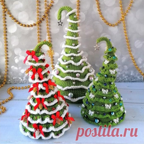 PDF Новогодняя Ёлка крючком. FREE crochet pattern; Аmigurumi toy patterns. Амигуруми схемы и описания на русском. Вязаные игрушки и поделки своими руками #amimore - новогодняя ёлка, ёлочка, елка, елочка к Новому году.