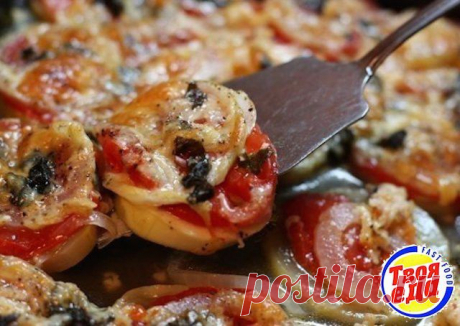 Запеченные кабачки с луком и помидорами