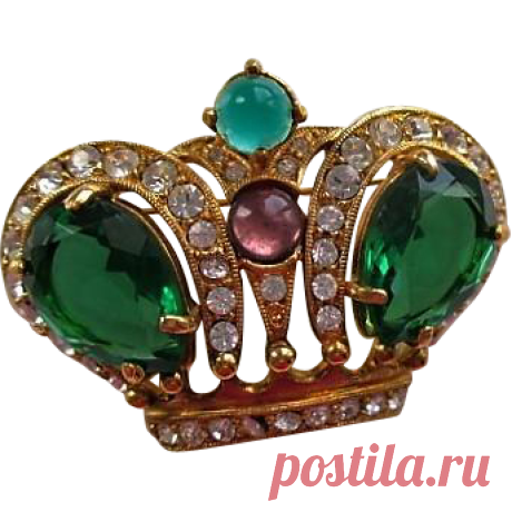 Vintage Signed TRIFARI CROWN Brooch Emerald Green from princessclassics on Ruby Lane
