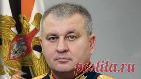 Обвиняемый во взяточничестве генерал Шамарин частично признал вину. Заместитель главы Генштаба Вооруженных сил (ВС) РФ генерал Вадим Шамарин, которому вменяют получение взяток на 36 миллионов рублей, частично признал вину. Об этом рассказал РИА Новости его адвокат Игорь Дюкин. &quot;Шамарин частично ...