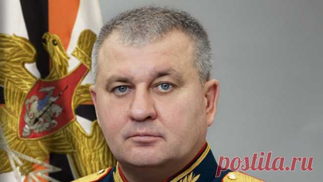 Обвиняемый во взяточничестве генерал Шамарин частично признал вину. Заместитель главы Генштаба Вооруженных сил (ВС) РФ генерал Вадим Шамарин, которому вменяют получение взяток на 36 миллионов рублей, частично признал вину. Об этом рассказал РИА Новости его адвокат Игорь Дюкин. "Шамарин частично ...