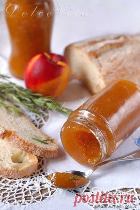 Конфитюр из нектаринов с розмарином