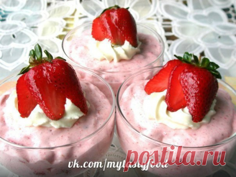 Готовим ЙОГУРТ в мультиварке: ТОП-5 рецептов. 

1. ГУСТОЙ ДОМАШНИЙ ЙОГУРТ ИЗ ТОПЛЕНОГО МОЛОКА С КОРИЦЕЙ В МУЛЬТИВАРКЕ. 

Попробуйте сделать йогурт из топленого молока! Я в него влюблена! Да и вообще домашний йогурт - это отличная площадка для кулинарного творчества! Ведь можно контролировать густоту, консистенцию, вкус... ну и качество, разумеется! 

Я его делаю в мультиварке, у меня Bork, поэтому пишу метод для нее, но вы можете сделать этот йогурт любым методом. Плюс я л...