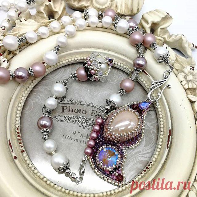 СОТУАР С КУЛОНОМ БАБОЧКА.🦋
⛔ ПРОДАНО. 
#ручнаяработа #украшенияручнойработы #броширучнойработы #бабочка #брошьбабочка #кулонбабочка #сотуар #бусы #смоленск #москва #шайдова