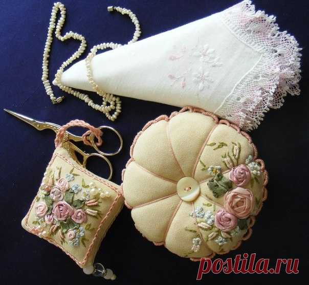 Игольницы, вышитые лентами