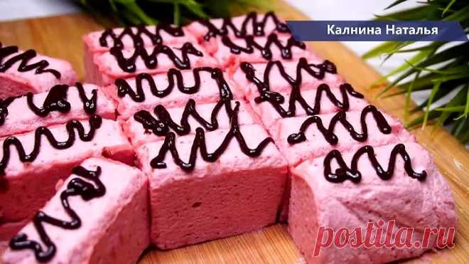 Беру стакан любых ягод , РАЗ ДВА и Вкусняшка к чаю готова. Конфетки просто объедение