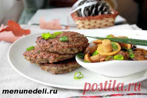 Как приготовить оладьи из печени и гречки / Меню недели