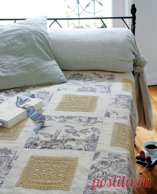 Очень красивы вещи, сочетающие в себе отдельные лоскуты ткани, обвязанные крючком.