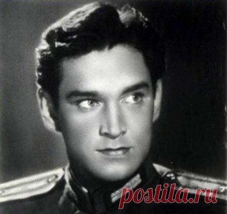 Отечественные кинозвезды, перед которыми никто не мог устоять - Pics.Ru