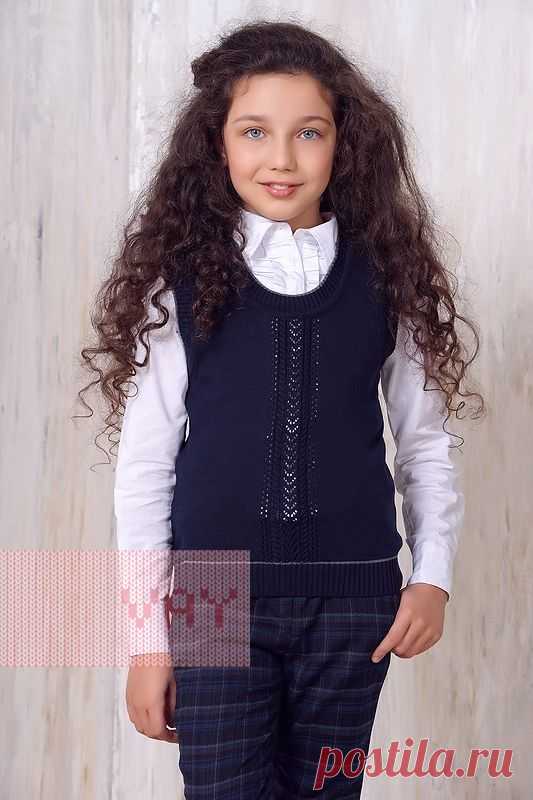 Школьная форма от марки VAY. Школьный жилет для девочек от VAY (артикул 752), цветовое решение т.синий/серый. Ещё больше школьной формы марки ВЭЙ на наших сайтах. Официальное представительство бренда VAY: купить в розницу в магазине Согревай.ру https://www.sogrevay.ru, оптовые закупки на Ньювэй.ру https://www.newvay.ru