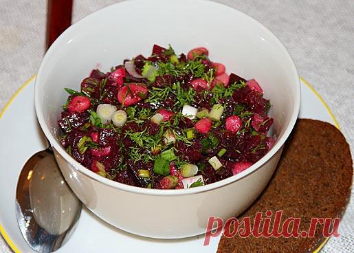 Простой полезный салат из свеклы и фасоли: быстро нарезала и тут же подаю к столу! 10 минут и салат готов!