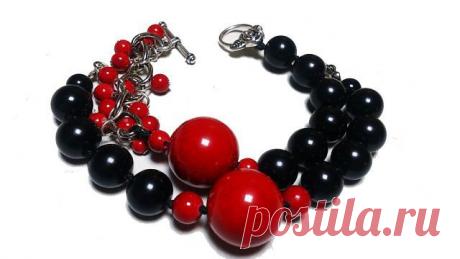 Комплект браслетов из натуральных камней - агат и коралл
цена - 800 сом
             2600 тенге
             14$