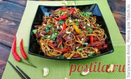 Овощи с мясом и лапшой в казане: быстро, просто и вкусно!
