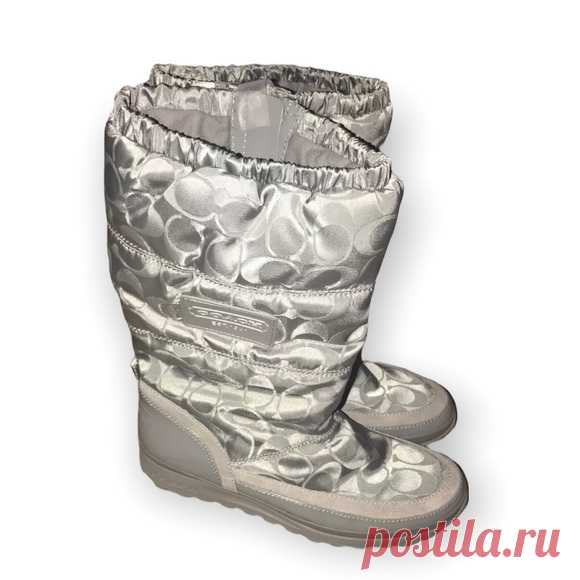 Coach Demure Winter Boots Shop ttsong's closet or find the perfect look from millions of stylists. Fast shipping and buyer protection. New Coach demure winter boots, never worn
For women’s size 8, color grey
No original box