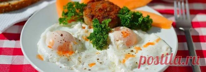 Вареные яйца Пашот в воде с уксусом • Рецепт Легко и быстро можно приготовить вкусные домашние вареные яйца Пашот в воде с уксусом в кастрюле.