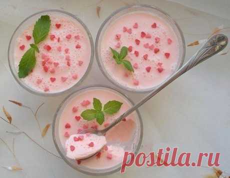 Нежный сметанный десерт - очень вкусный, легкий и простой.